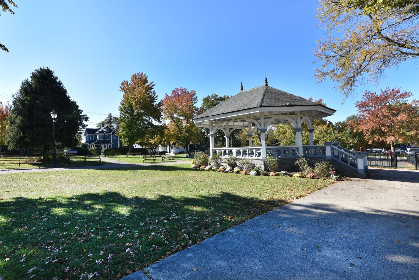 2 -manhasset